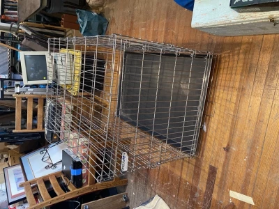 Collapsible metal pet crate