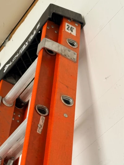 Extension Ladder 24’